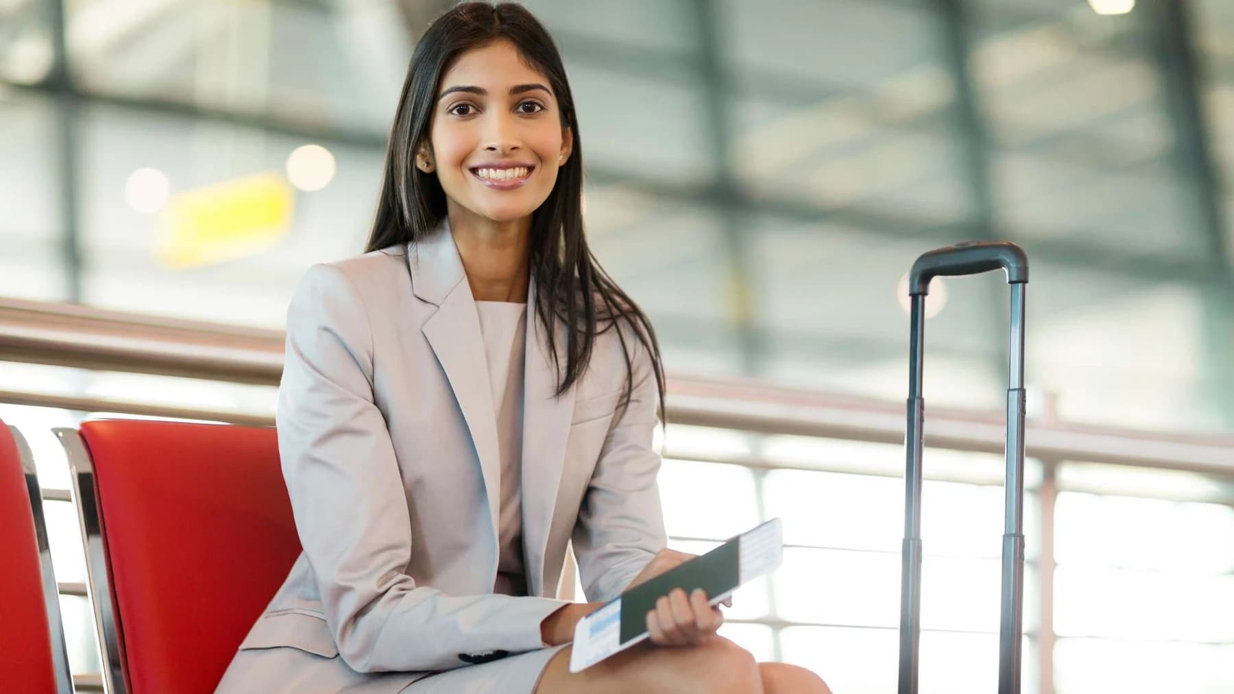 5 Reasons to Choose Private Airport Transfers Over Public Transport